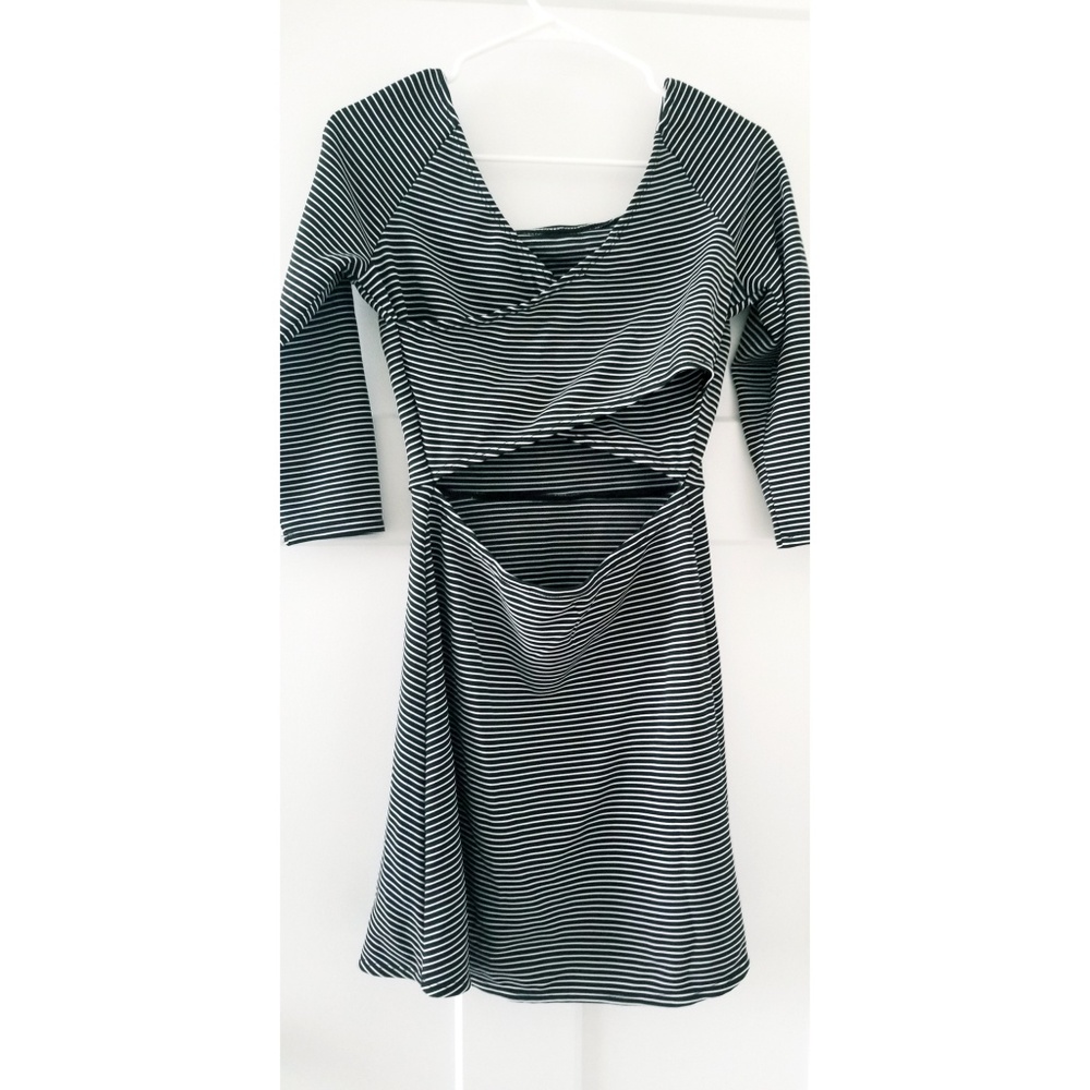 Cross-back 3/4 sleeve skater dress